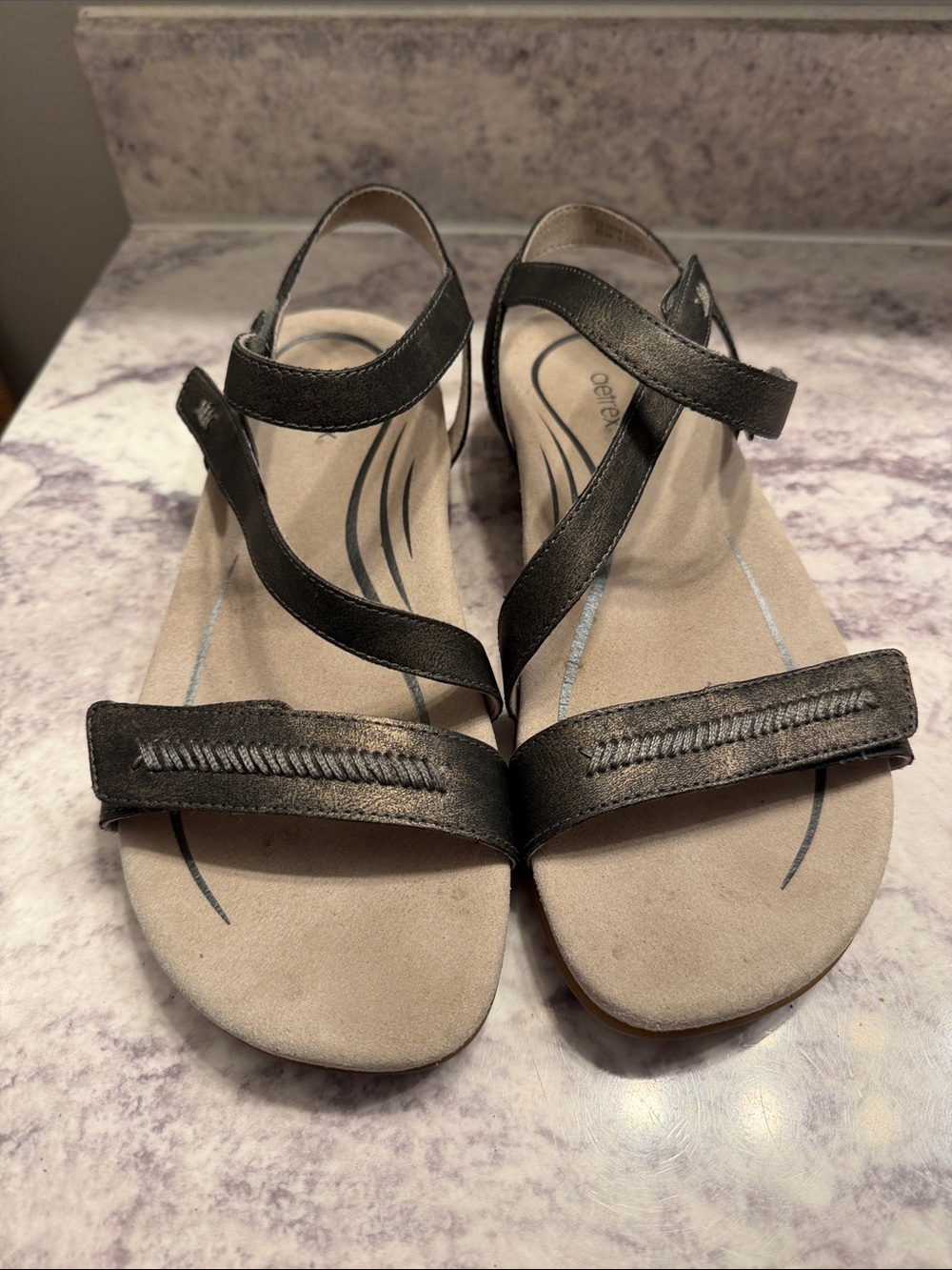 Aetrex Black Leather Strappy Comfort Sandals women’s 9-9.5